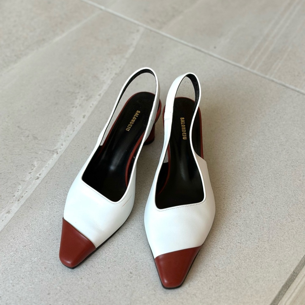 SALONDEJU Two-Tone Slingback Pumps